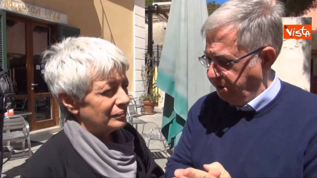 BARBARA SPINELLI RENDE OMAGGIO A MONUMENTO COMMEMORATIVO SUO PADRE ALTIERO SPINELLI IMMAGINI