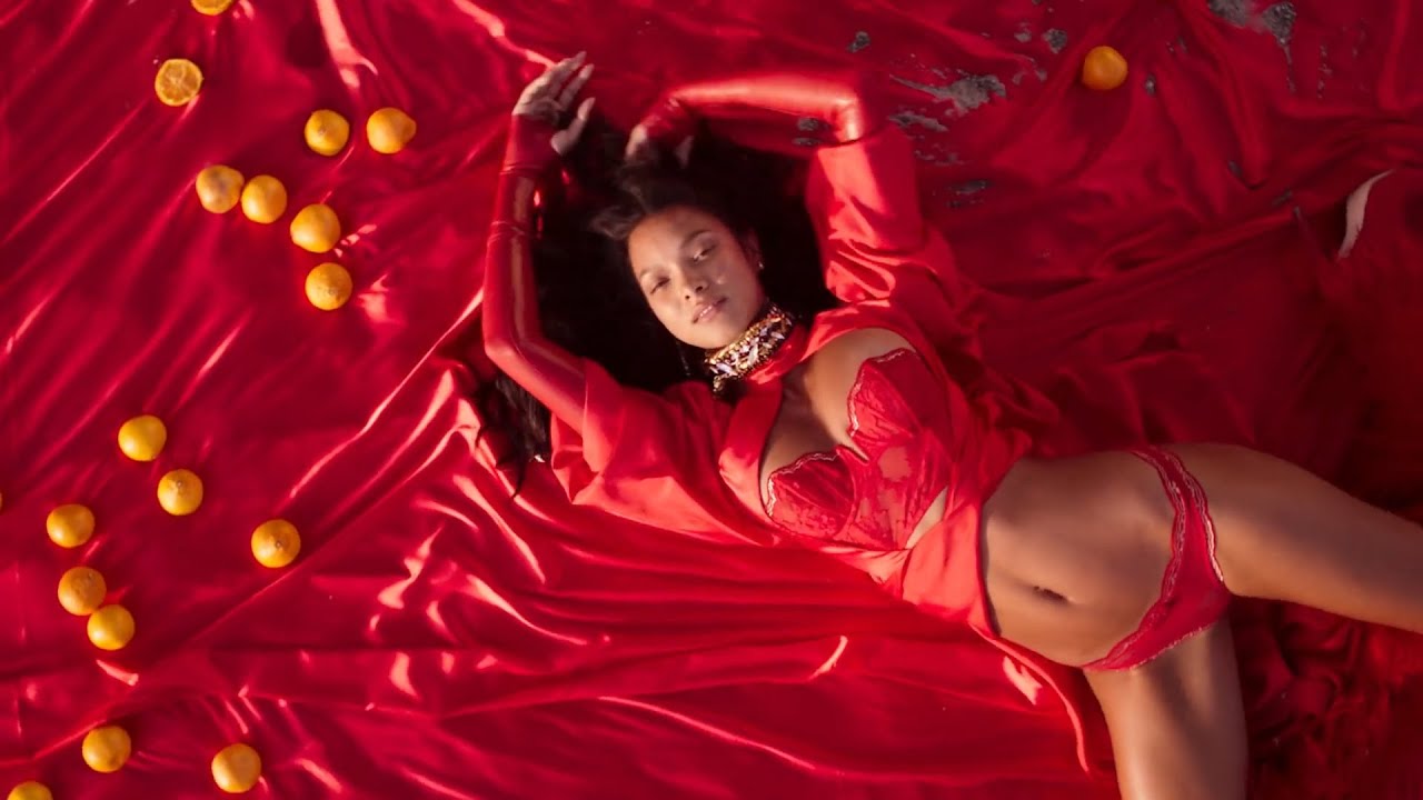 Afrojack X Jewelz & Sparks ft. Emmalyn - Switch