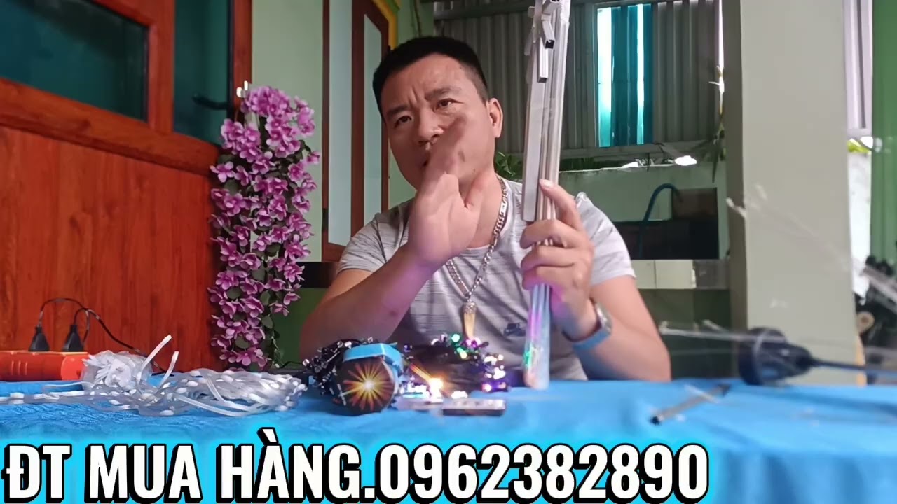 ĐÈN CHƠI TẾT LỄ HỘI TIỆC TÙNG HIỆU ỨNG BẮN PHÁO HOA LUNG LINH SẮC MÀU 