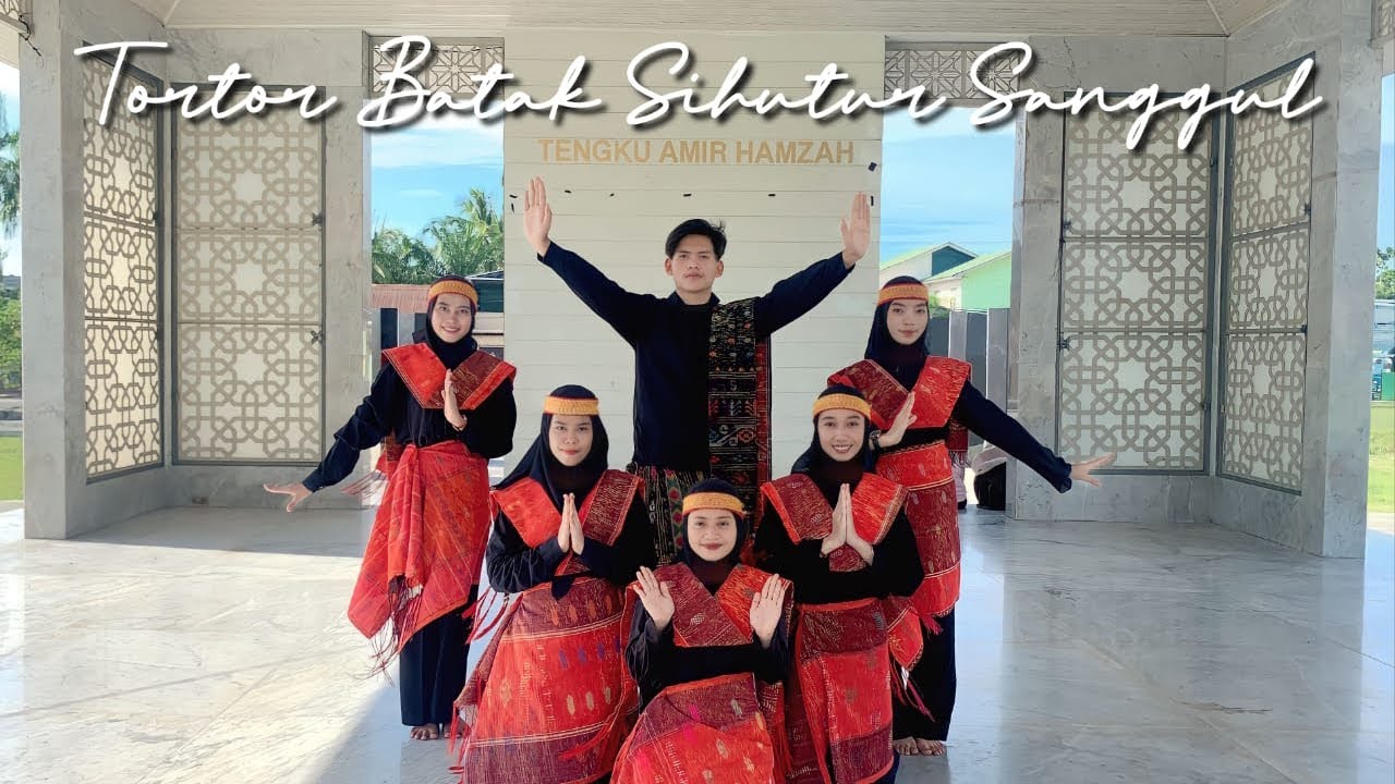Tortor Batak Sihutur Sanggul - Mahasiswa PGMI STAI-JM TANJUNG PURA