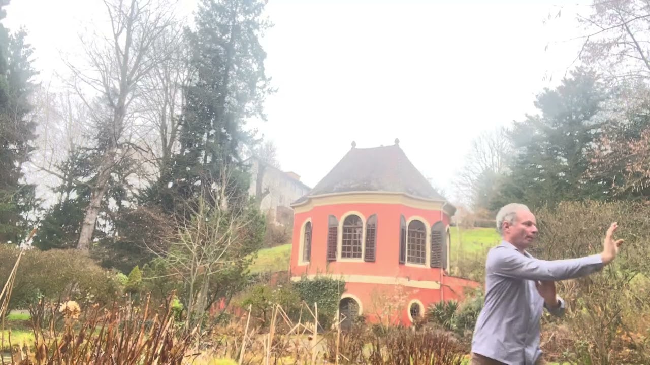 Tai Chi in Barockem Garten - Lee Stil Kurzform