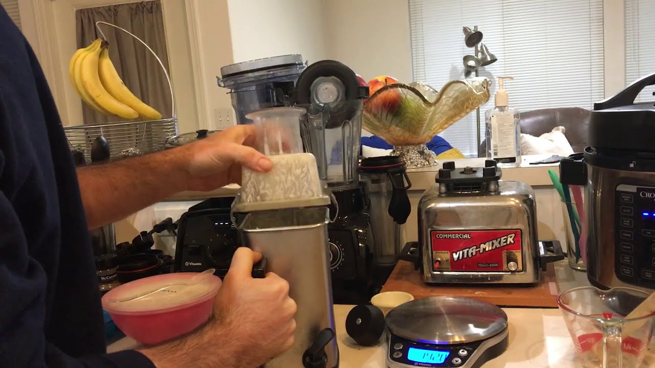 Bar Quality Frozen Pineapple Boozy Drink in 30 year old Vitamix! | Vitamix 3600