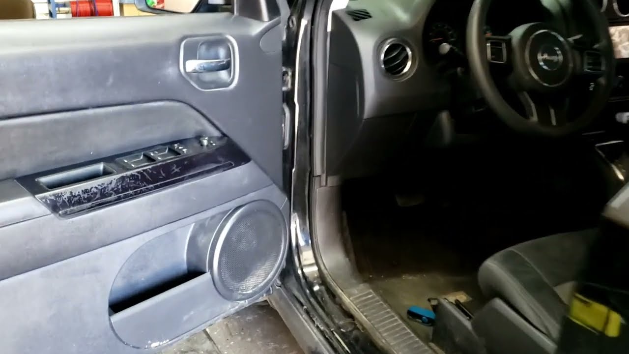 Как установить динамики Jeep Patriot