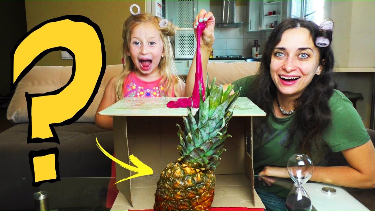 STA JE U KUTIJI? 💡 Sonja VS Mama - What's In The Box Challenge / Video za decu