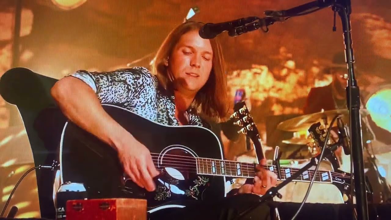 Heavy on Me (Acoustic - Live) - Whiskey Myers