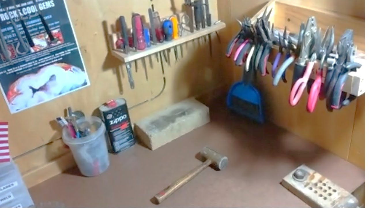$$$ How to Build a DIY Jewelers Bench: Cost-Effective Solutions for Jewelry Makers