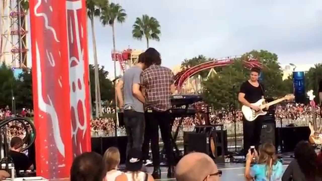 The boys during commercial break - The Today Show: 1D Orlando 11/17/14