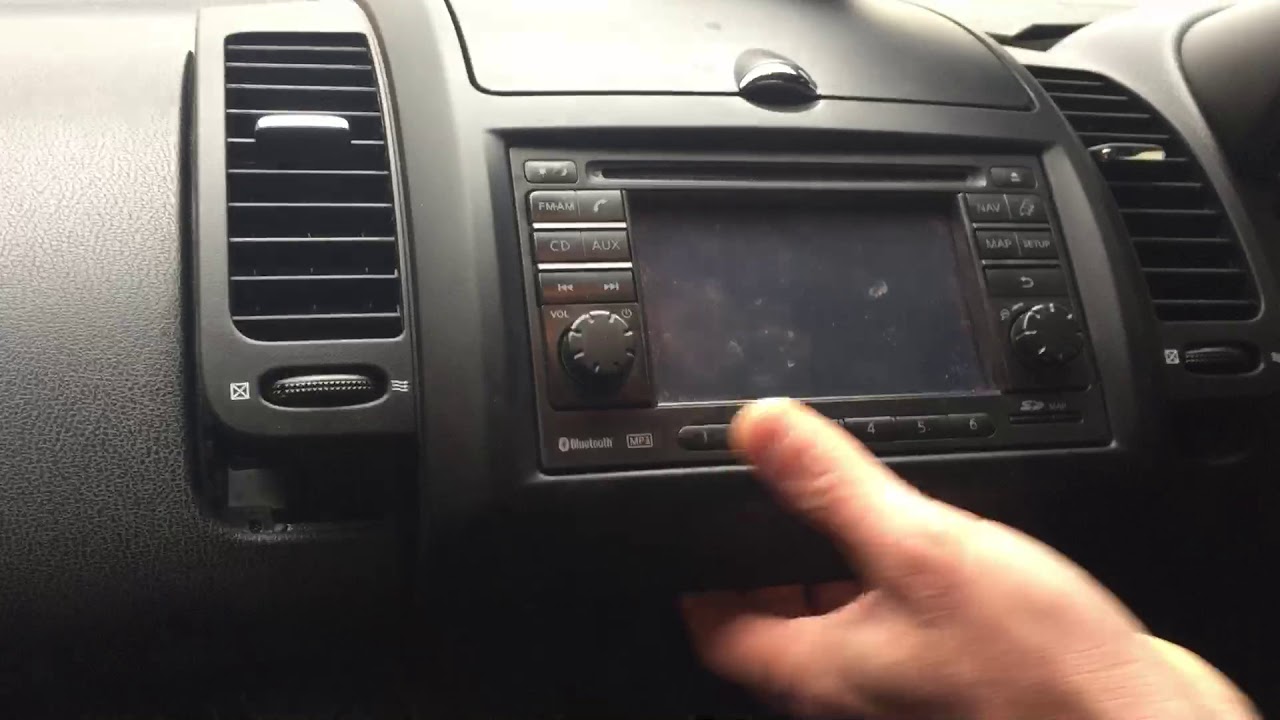 Removing head unit on Nissan Note