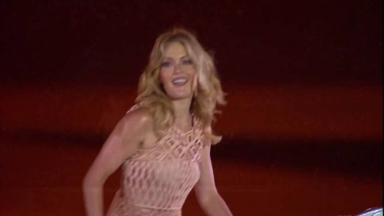 Amy Purdy  in Paralympic  Rio 2016 Opening Ceremony