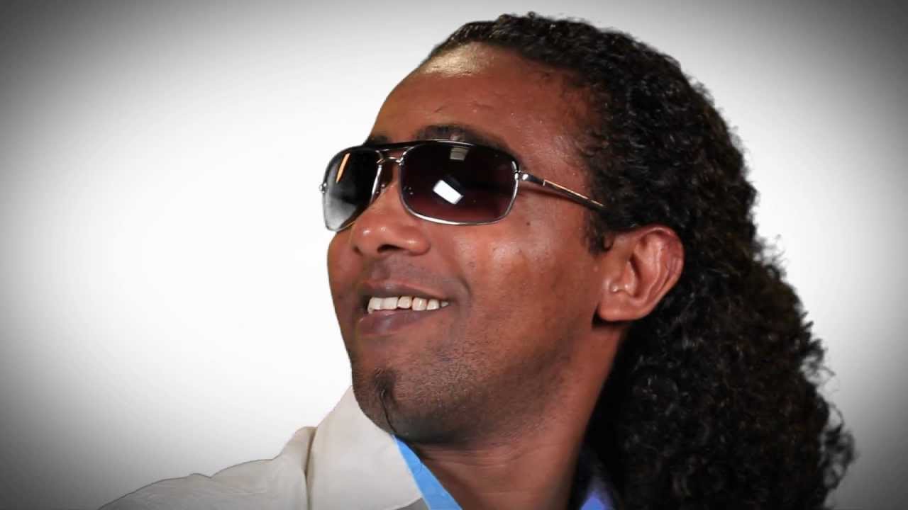 DiDi Naaji yaa koraa kursigaan (Official Music Video HD 2012)