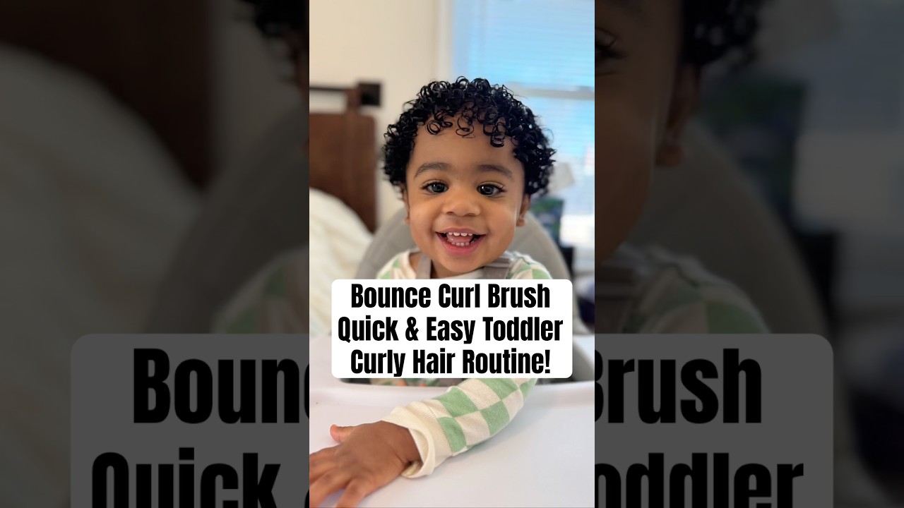 Малышка с кудрявыми волосами пробует расческу Bounce Curl Brush (настоящая находка!) #шорты #прич...