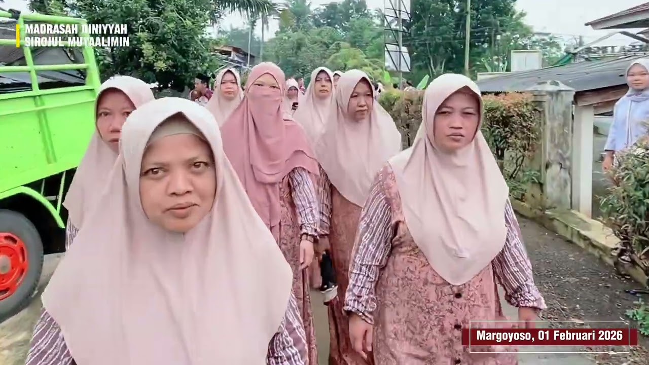 Pawai ahirussanah madrasah Diniyah sirojul muataalimin 