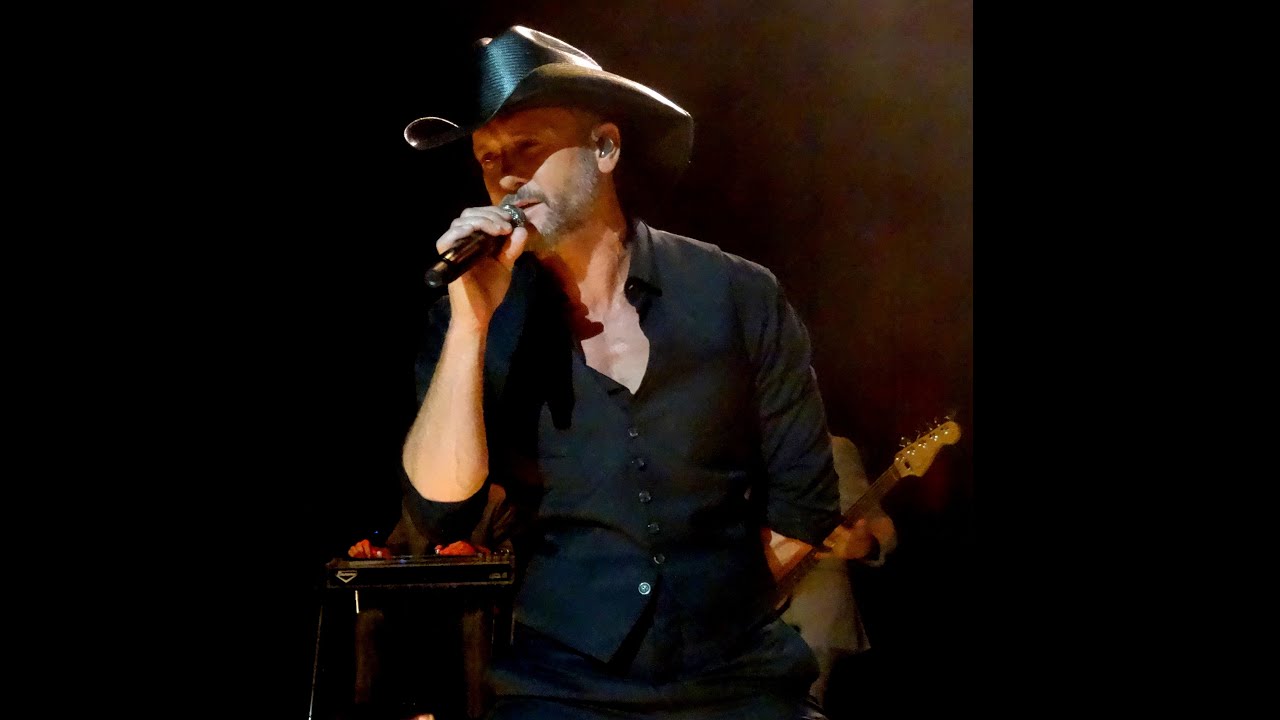 ''Red Rag Top'' - Tim McGraw - New York City, New York - September 16th, 2014