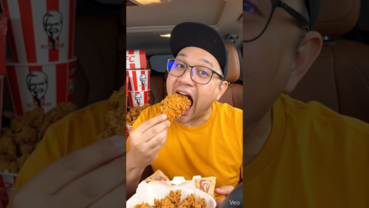 Мукбанг с использованием искусственного интеллекта в KFC Таиланд&hellip; Хрустящая корочка вызывает прив...