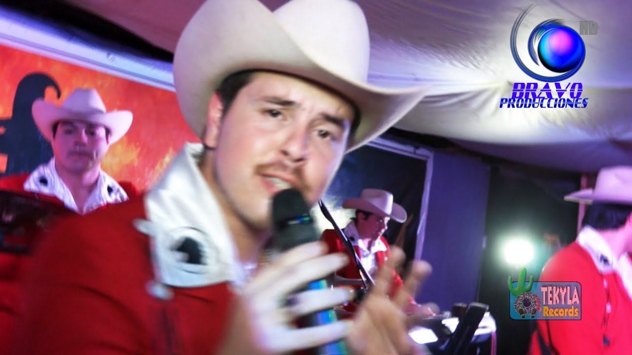 LOS POTROS DEL SUR - Y POR ESA CALLE VIVE - FLOR MORENA - COVERS - VIDEO OFICIAL EN VIVO - LA BRUJA