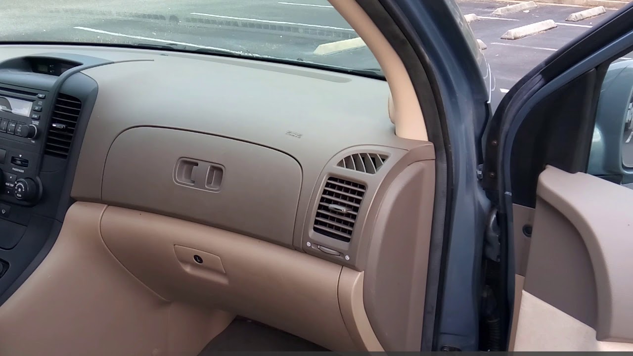 2008 Kia Sedona LX
