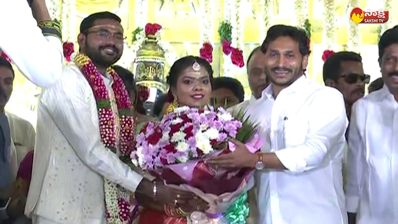 CM YS Jagan Attends MLA Sanjeevaiah Daughter's Marriage in Nellore @SakshiTVLIVE