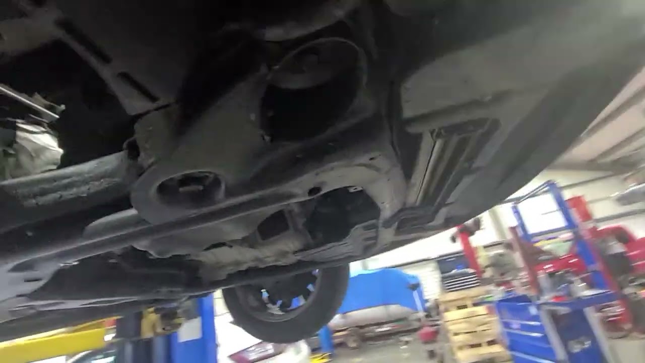 kia forte 2.0 a/c compressor removal. quick video