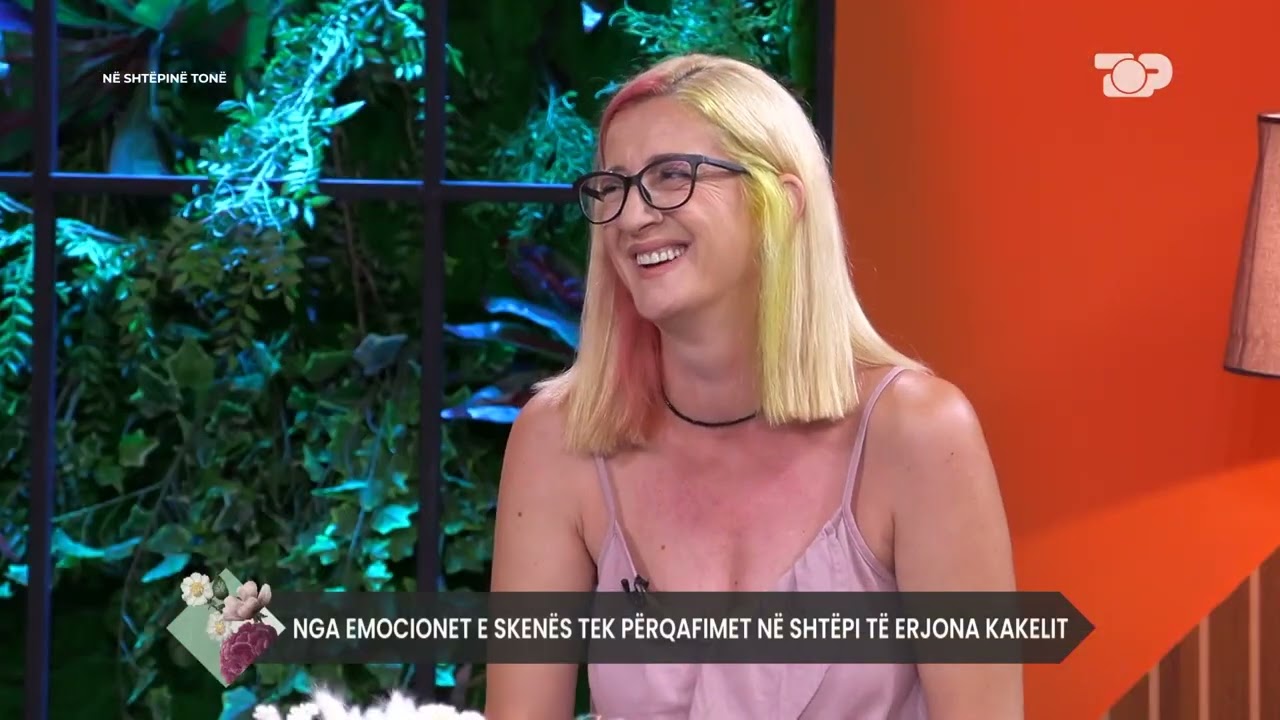 Gjakovare me f&euml;mij&euml;ri n&euml; Kuk&euml;s: Erjona Kakeli tregon sesi vendosi t&euml; b&euml;hej aktore