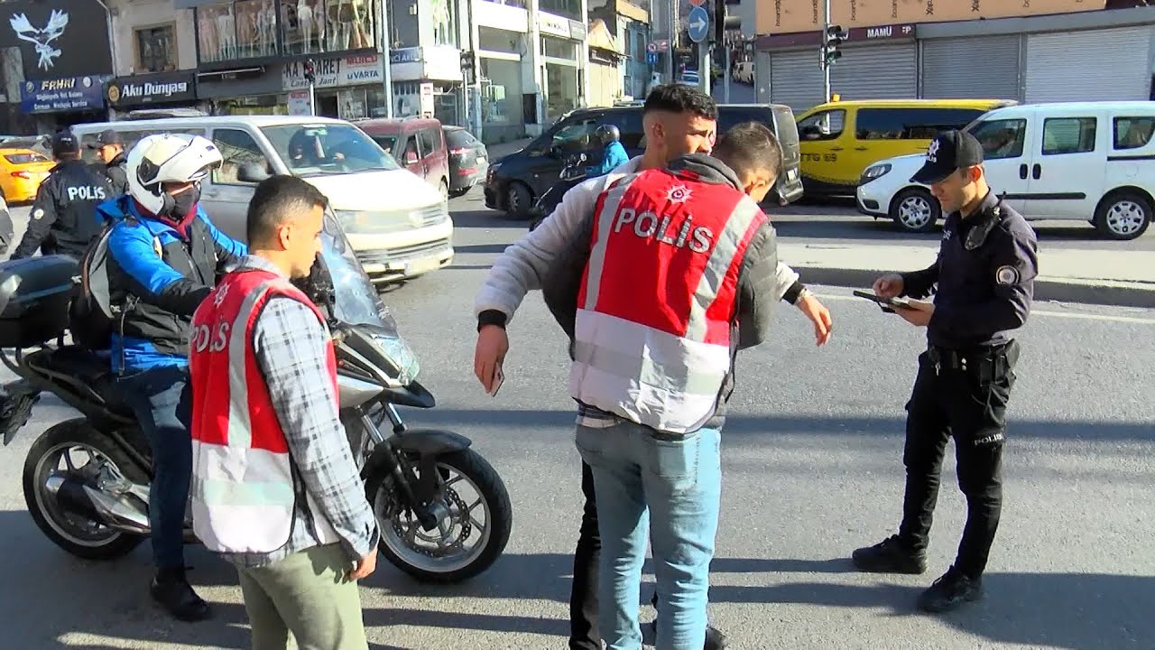 Yılbaşı tedbirleri kapsamında Şişli'de 100 personel ile asayiş denetimi gerçekleştirildi