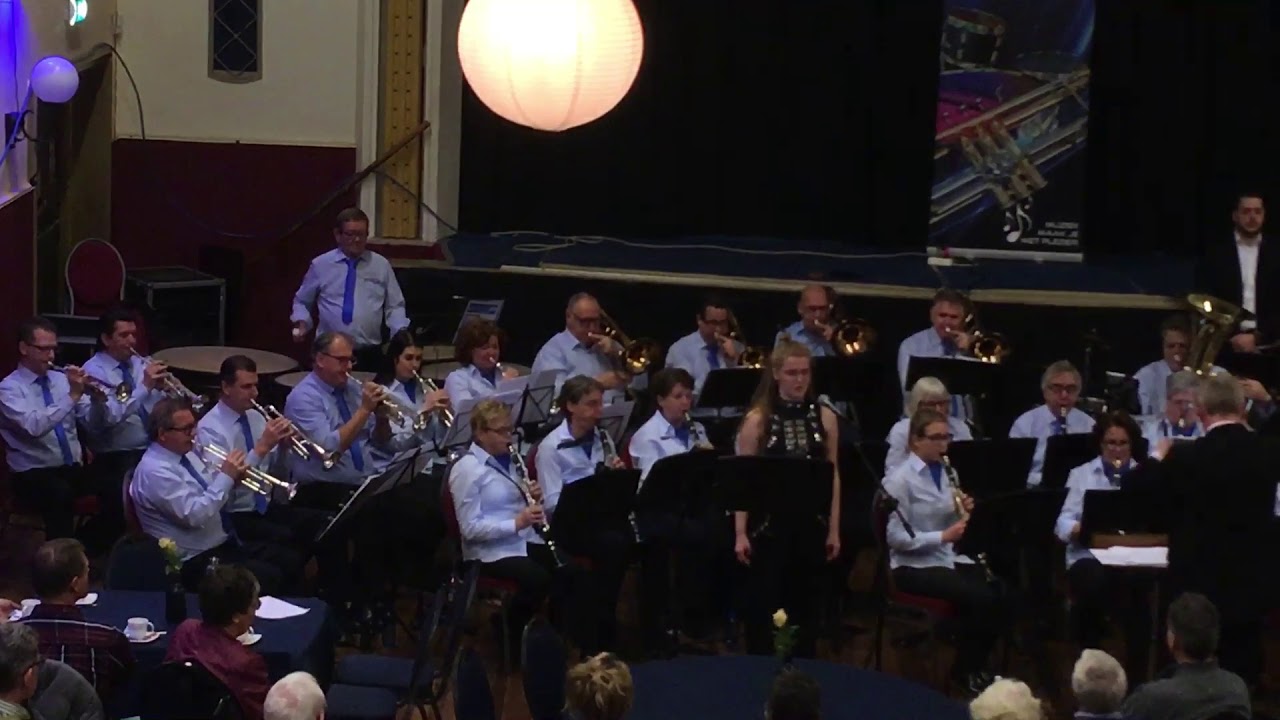 Harmonieorkest St. Cecilia Rosmalen ft. Larissa Boersma