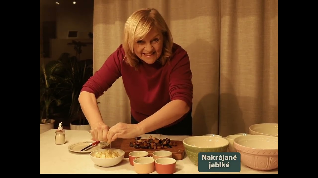 Crumbles - jablkov&eacute; alebo slivkov&eacute; | Zuzana Machov&aacute;