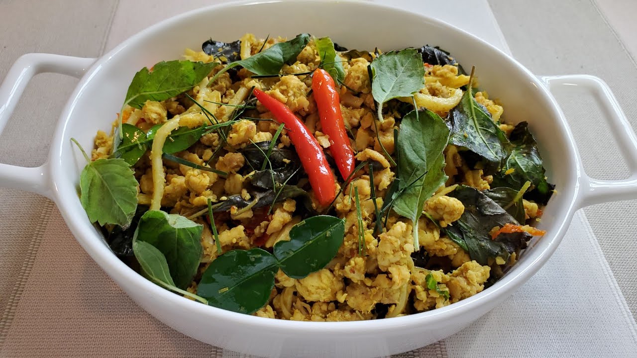 Kuah Kroeung | Cambodian Minced Chicken Stir Fry Recipe