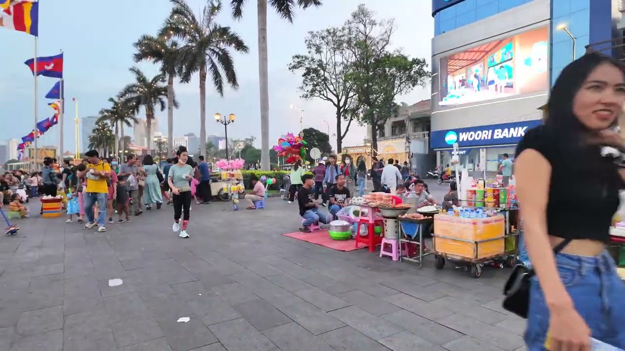 Downtown Phnom Penh Virtual Tour - Cambodia Evening Walk - 2025