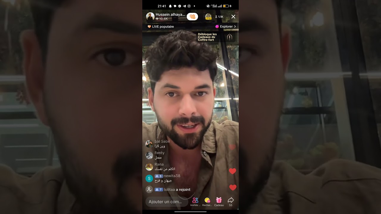 لايف حسين بيحكي انو بعد الخناقة مع أحمد مايهمو حد من غير لارا لايڥ أحمد وفرح قسمة ونصيب