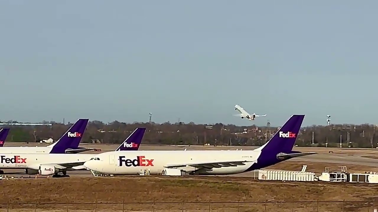 Plane spotting at BNA