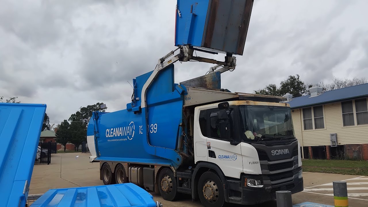 CLEANAWAY FL00691 ON SCHOOL WASTE SKIPS