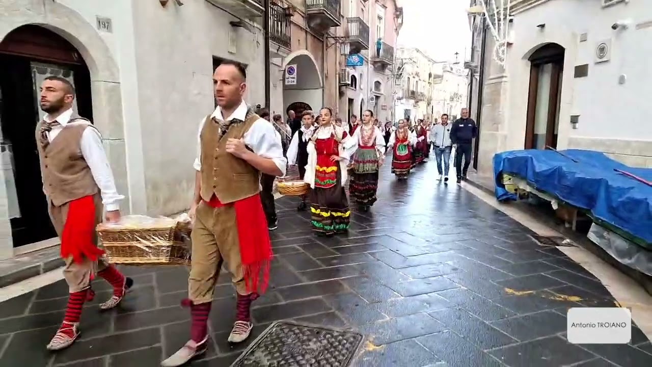 Monte Sant'Angelo, tradizionale offerta della cera alla Basilica - festa patronale - 28/09/2022
