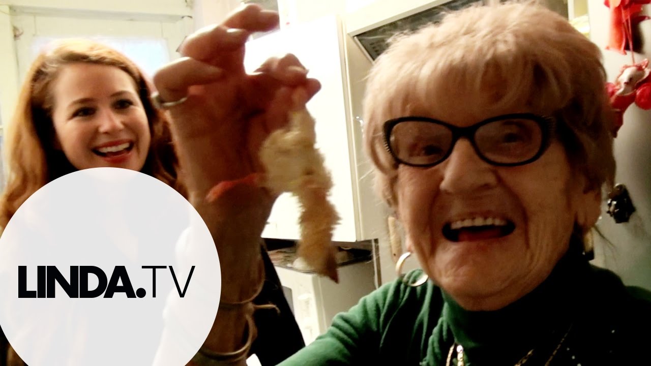 Op de koffie bij het kuikenvrouwtje || Afl. 11 De avonturen van kat Meneertje || LINDA.tv