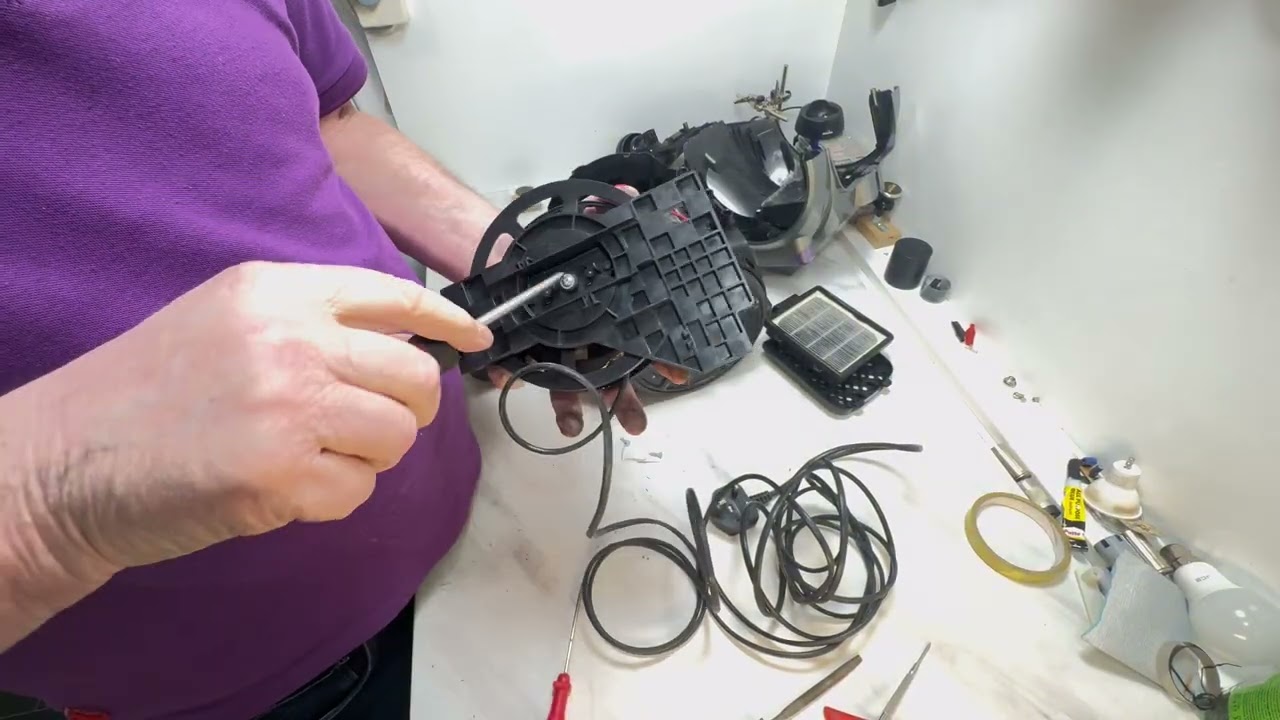 @How to put a new cord on a vacuum cleaner Hoover Bush#hoover#cable#cord 
