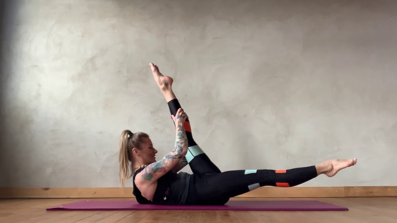 Pilates na macie - mocny brzuch w 15min