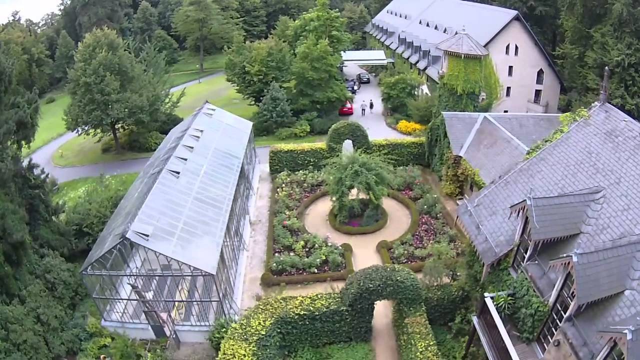 Drohnenflug &uuml;ber Schloss Eckberg, Dresden