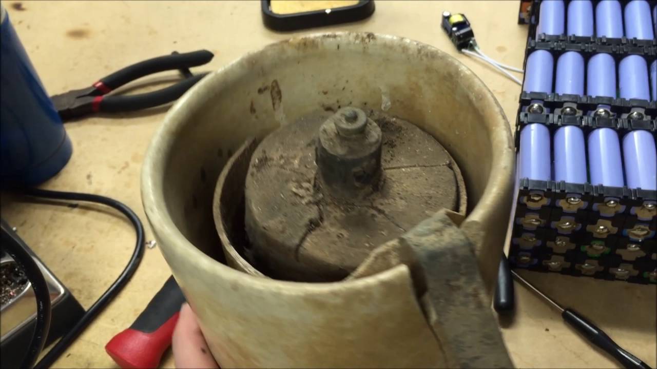 Edison&ndash;Lalande cell  (really) old battery I thinks