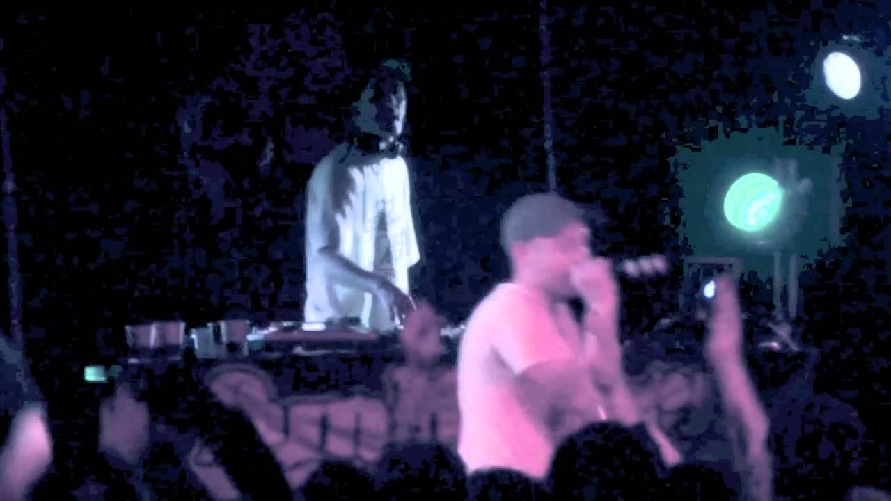funkoars The hangover live at The Zoo