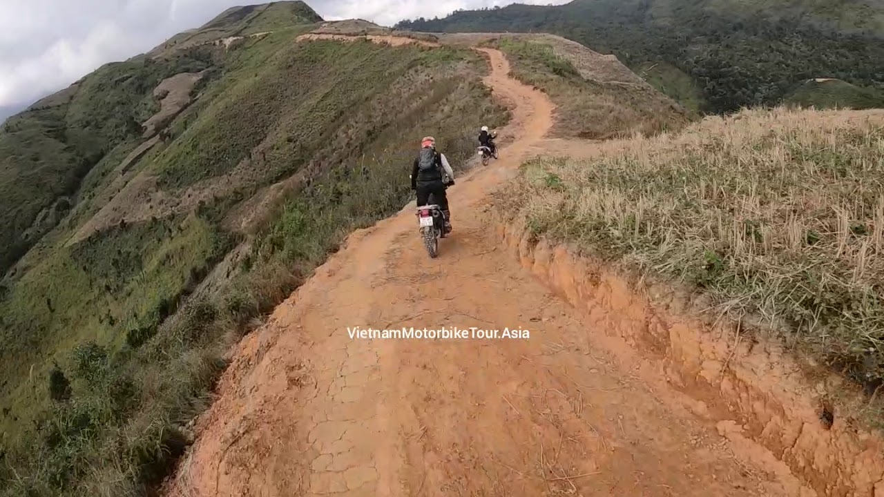 Dinosaur Spine Ta Xua - The best motorbike tour Vietnam