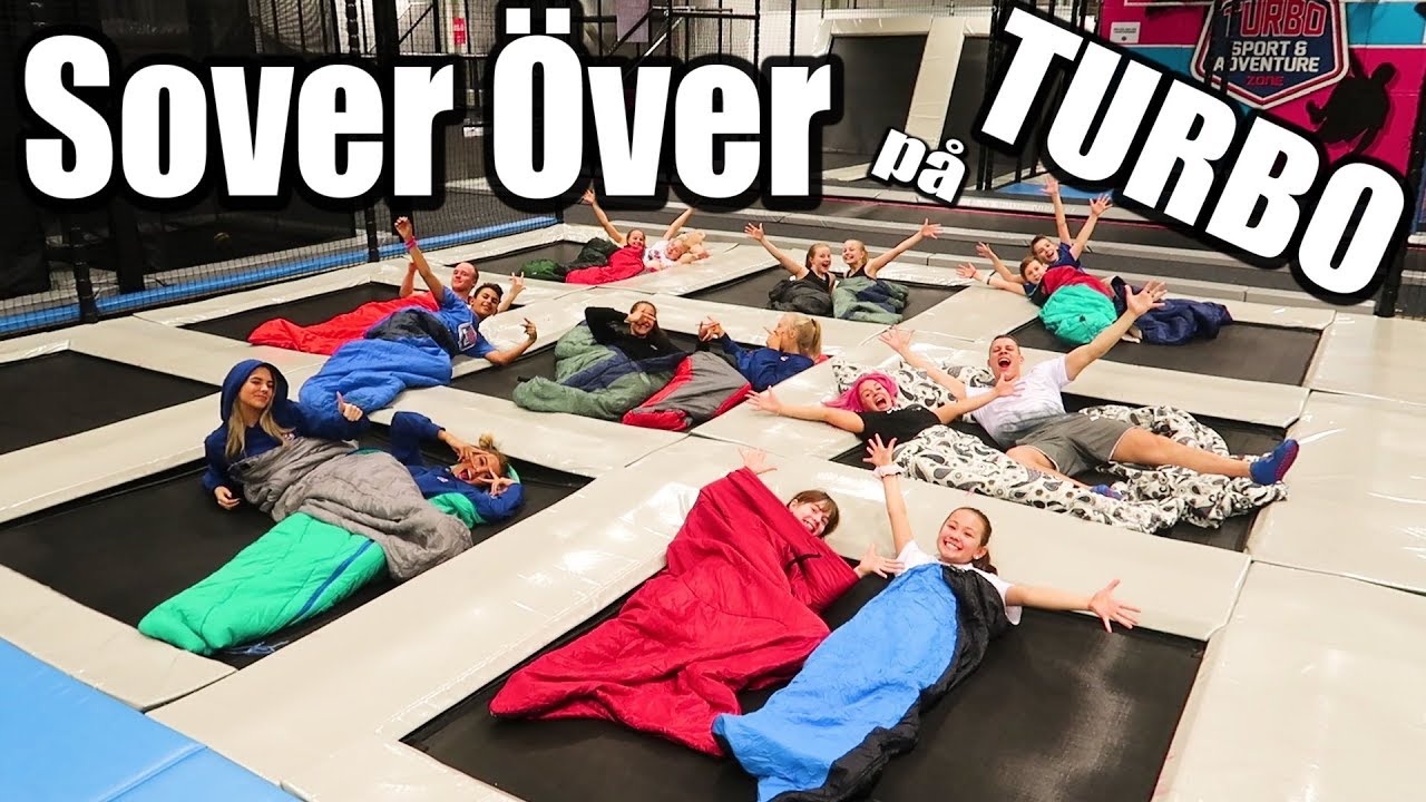 Sover över på TURBO *trampolinpark, en galen natt*