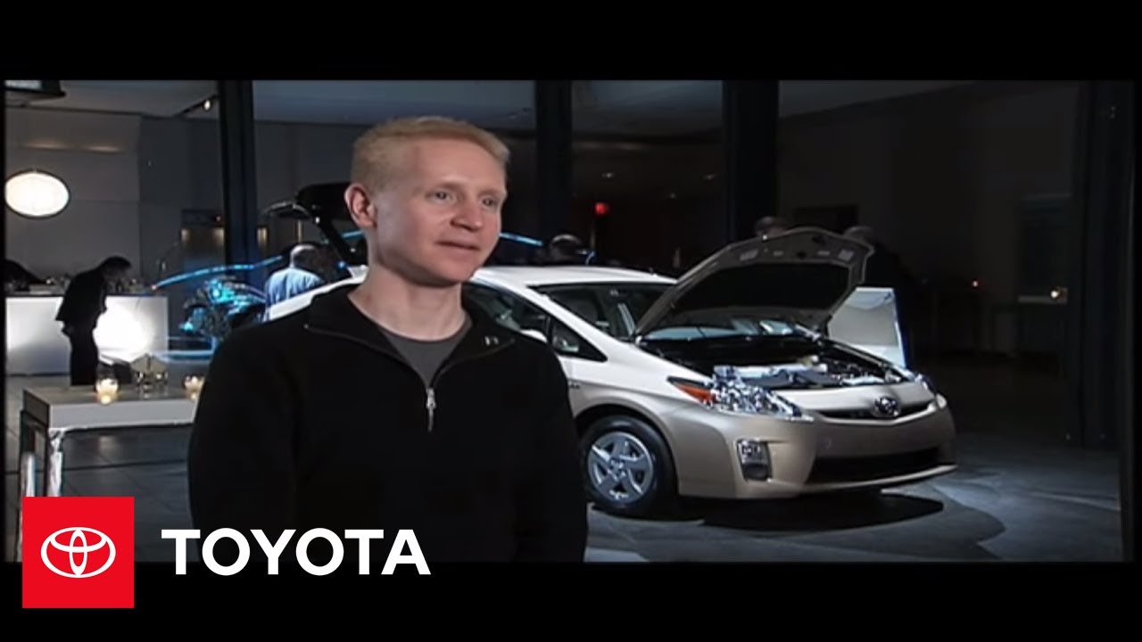 2010 Prius: Touch Tracer Display -- Pushing All the Right Buttons | Toyota