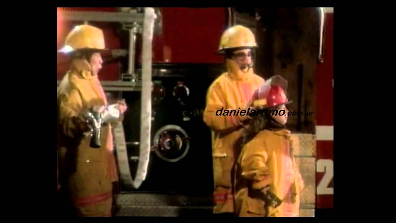 Daniela Romo / Que vengan los bomberos / Video Clip Oficial / HD Alta Definición