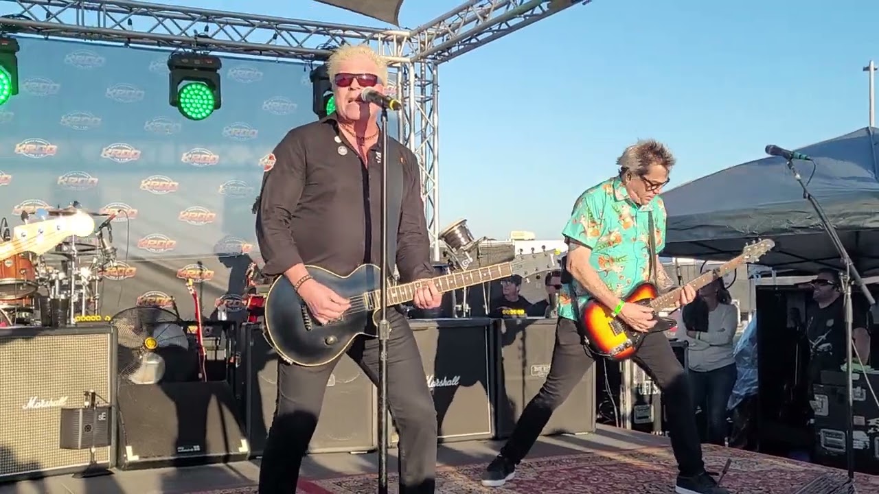 The Offspring - Gotta Get Away