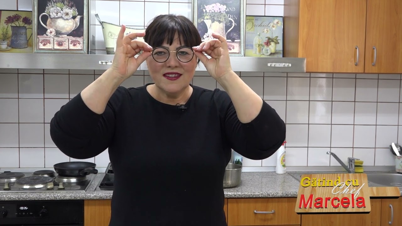 Ciorbă de verzituri cu omletă | Paella cu pui | Cupcakes red velvet | Gătind cu chef Marcela