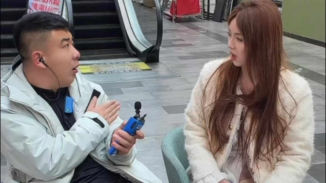 元帅户外搞笑与美女互动