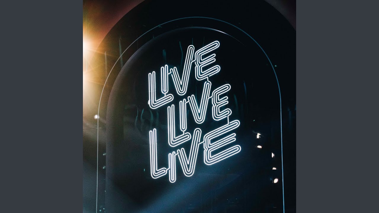 When The Lights Go Down On The Broken Hearted uit Live Live Live