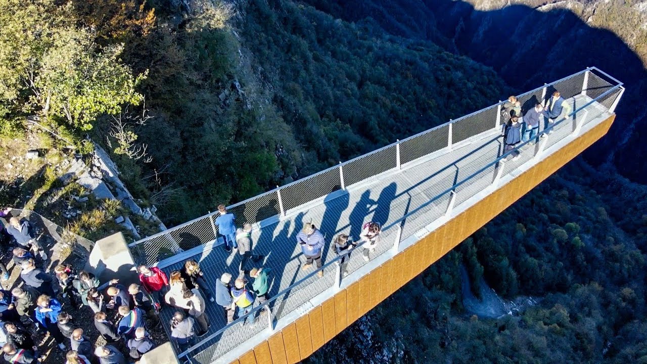 Dossena, inaugurato il Becco sulla Val Parina