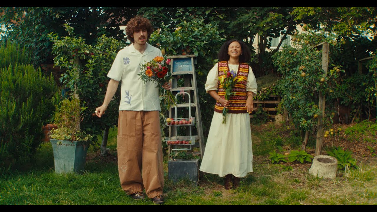 Sol Paradise feat. Nectar Woode - In The Garden (Official Video)