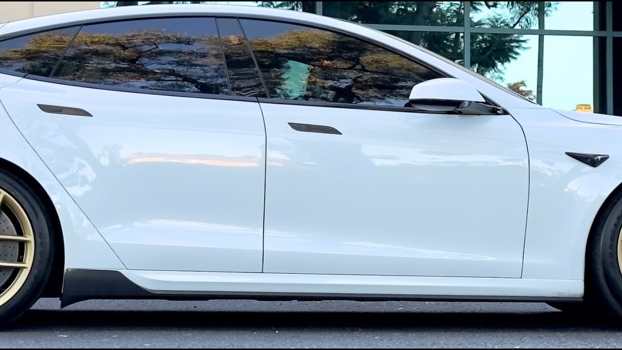 2021+ | Model S Viento Side Skirts   Real Molded Carbon Fiber