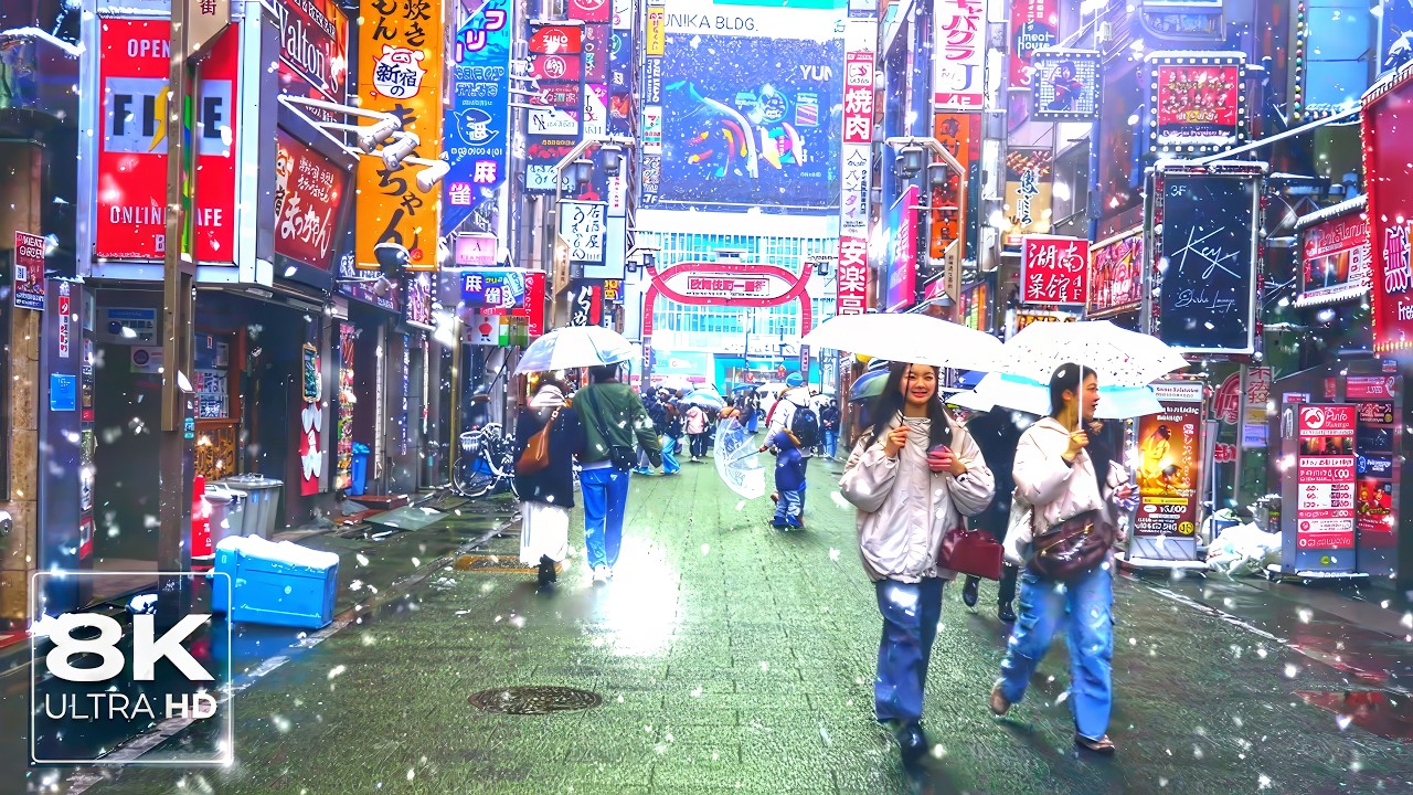 [8K] Snow in Tokyo Shinjuku Kabukicho Walk - Japan / 8K 60fps HDR / No BGM / Cyberpunk / ASMR